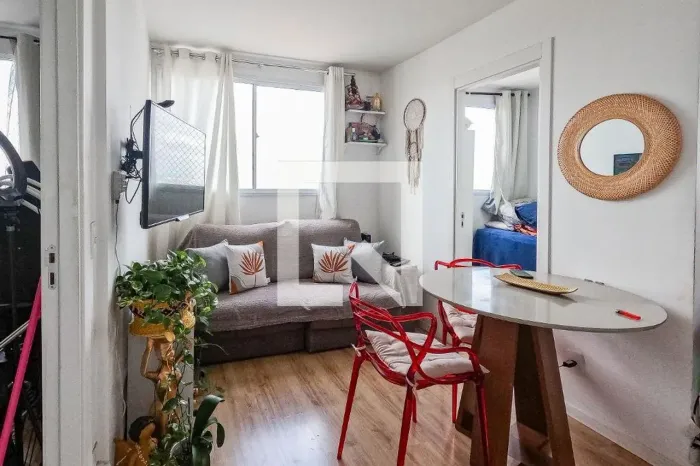 Apartamento à Venda - Vila Serralheiro, 2 Quartos, 37 m2