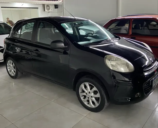 Nissan March 1.0 12V Flex 5P 2015