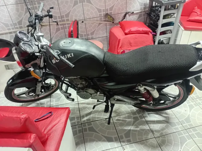 Moto suzuki GRS 150 2016 motor ótimo