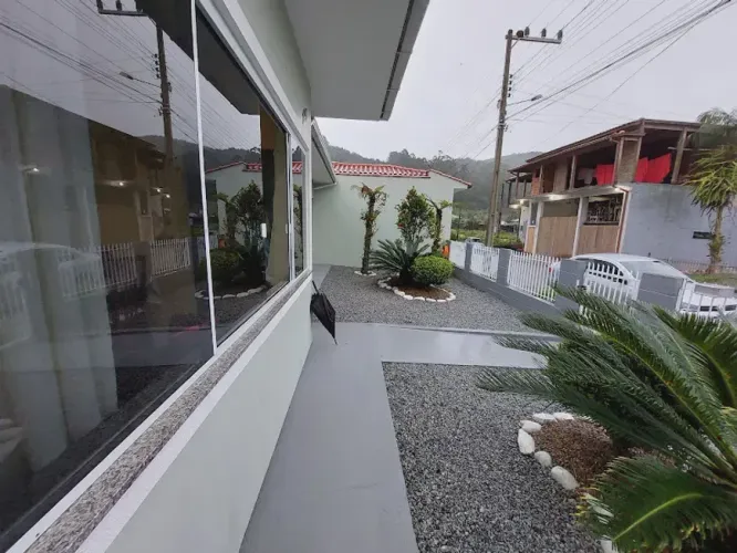 Casa para venda possui 85 metros quadrados com 2 quartos em Aguas Mornas- SC