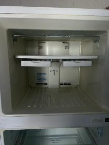 Geladeira Frost Free DF38