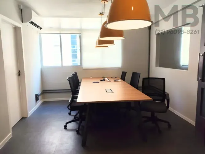 Sala comercial com 60m² e 5 salas na Rua Barata Ribeiro  Excelente localização em Copacaba