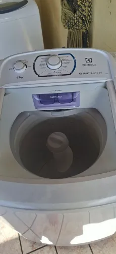 Máquina de Lavar Electrolux 11kg - Com Defeito - Ótima para Conserto