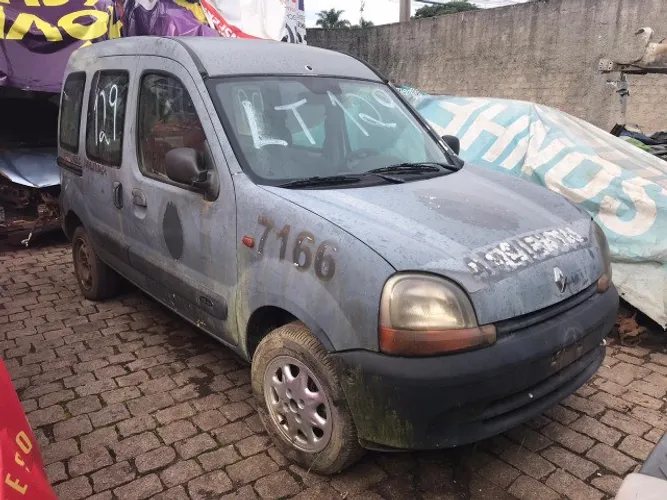 Sucata Kangoo 2006, para retirada de peças