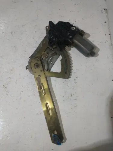 maquina de vidro traseira direita Ford/Escort europeu 99 4p