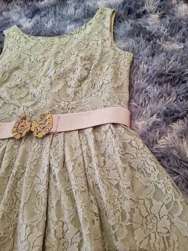 Vestido rendado verde 