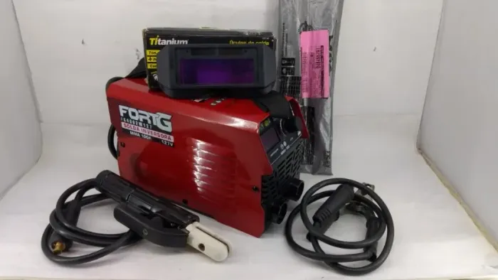 Máquina de Solda Inversora Compacta MMA 100A com Display Digital - Fortg-FG4002W Usada