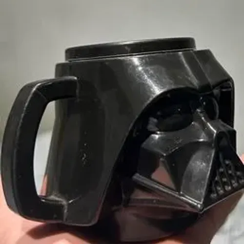 A Caneca Perfeita para Fãs de Star Wars: Caneca Darth Vader!