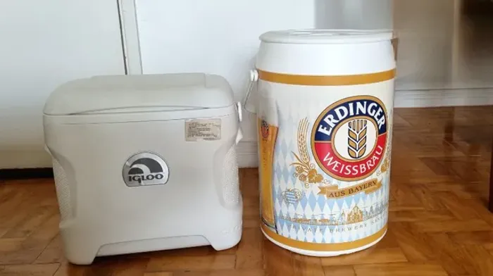 Cooler + caixa térmica : vendo 2 coolers das marcas Anabell 42 latas e Igloo 36 latas