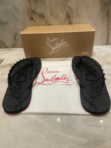 Chinelo Christian Louboutin - Tamanho 44/45