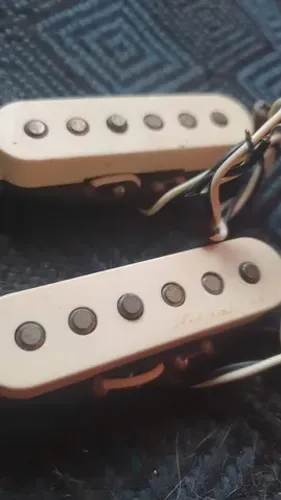 Captadores de Guitarra Fender Noiseless ( Braço e Meio )