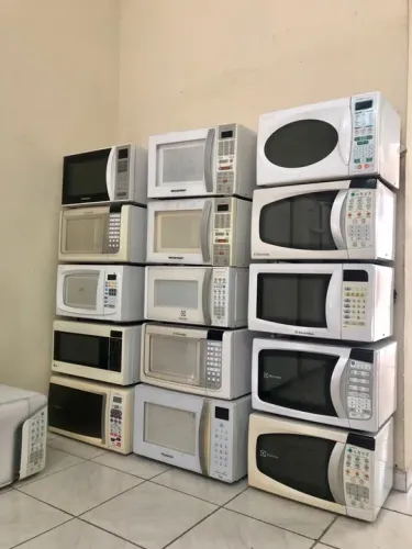 Microondas Eletrolux pequeno , forno microondas