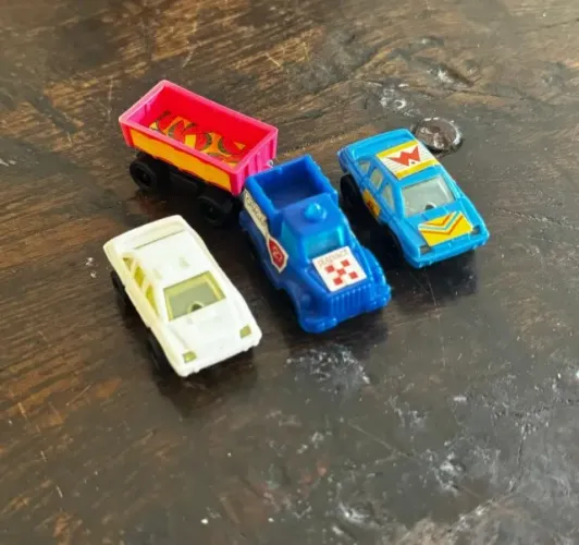 Miniatura De Carrinhos Kinder Ovo Kit Com 3 - Vintage