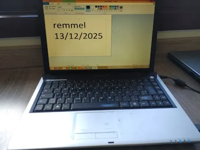 Notebook Gigabyte  W466U drive dvd Pentium dual 3200T 3gb 3 slot usb 1 slot SD