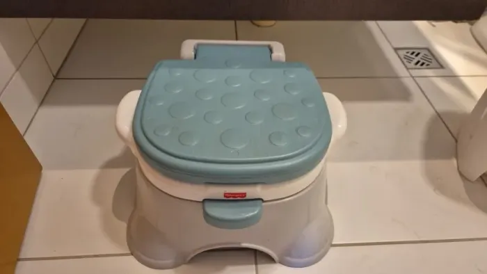 privada trono infantil