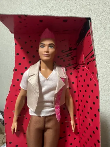 Boneco Barbie Giovanni rebelde