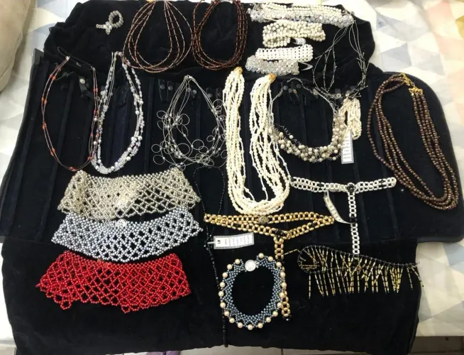 Kit mostruário de bijuterias de artesã