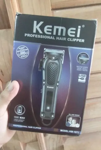 Máquina de cortar cabelo profissional