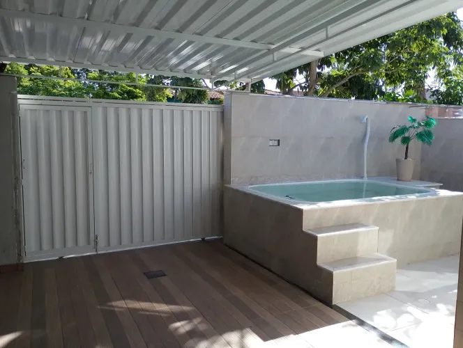 Casa para venda tem 58 metros quadrados com 2 quartos