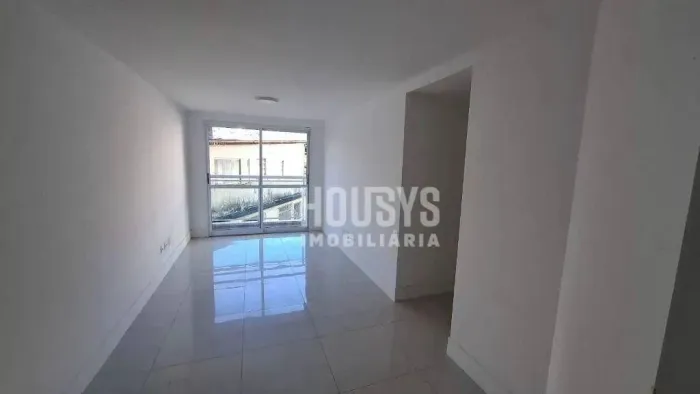 Apartamento com 2 quartos para alugar, 70 m² por R$ 3.587/mês - Freguesia de Jacarepaguá -