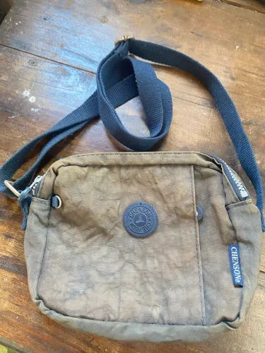 Bolsa de ombro Chenson pouco usada 