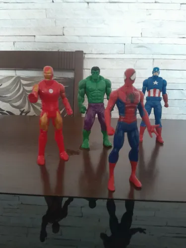 Heróis da Marvel - Iron Man, Hulk, Homem Aranha e Capitão América - Hasbro