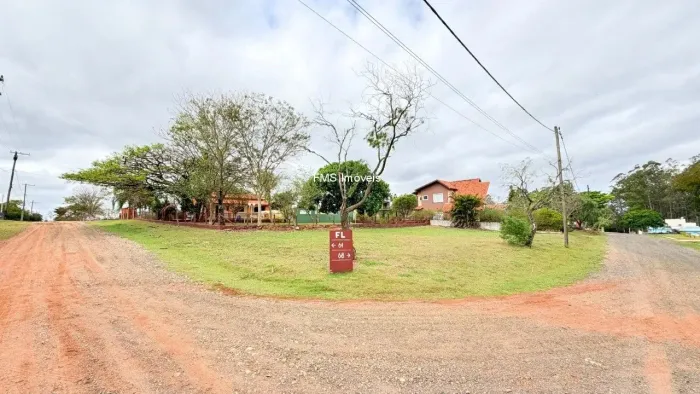 Terreno à venda em Porangaba-SP no Condomínio Ninho Verde I com 432m² de área!