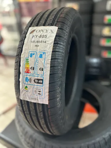 Pneu Novo Onyx 185/65/14
