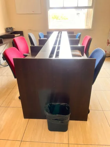 Estação/ mesa de trabalho para computador