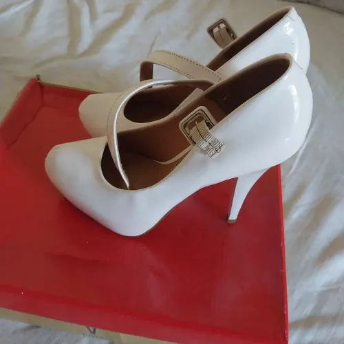 Salto Alto Branco Novo