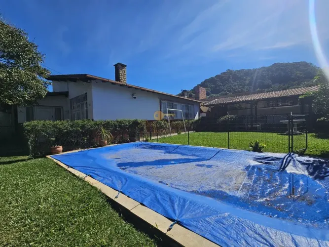 Casa para Venda em Teresópolis, Nossa Senhora de Fátima, 2 dormitórios, 2 banheiros, 2 vag