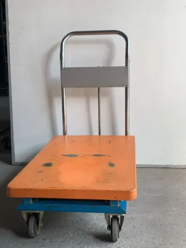 Carrinho plataforma hidráulico