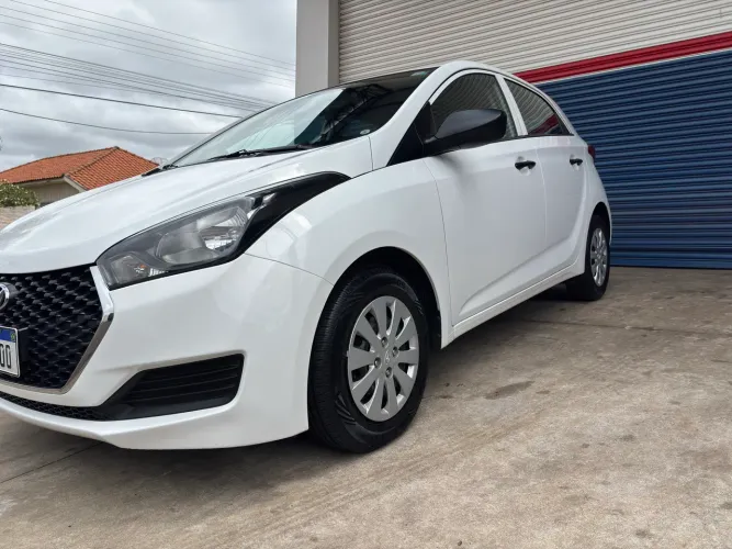 Hyundai HB20 Unique 1.0 Flex 12V Mec. 2019