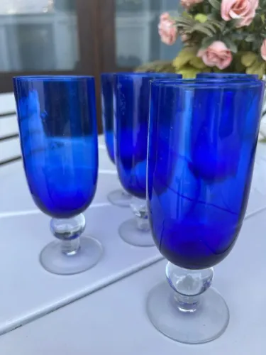 Taça azul cobalto para drink