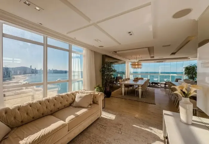Cobertura Duplex Frente Mar Jacuzzi e Piscina no Gran Felicitá FG Balneário Camboriú