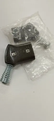 Plug de tomada FAME antigo com mola - 2 peças 