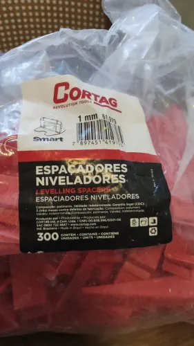Cunhas Niveladoras Cortag Slim Para Piso Porcelanato Cor Vermelho