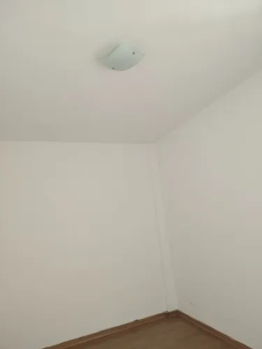 Apartamento, quarto, sala, 2 banheiros + dependência revertida em segundo quarto.