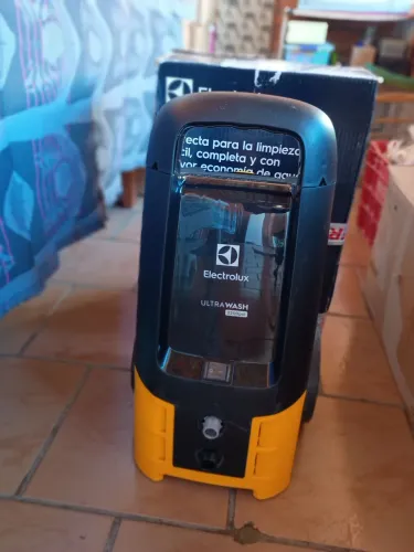 Lavadora de Alta Pressão Electrolux -220V
