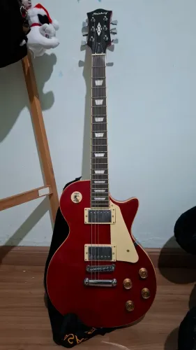 Vende-se guitarra seminova!