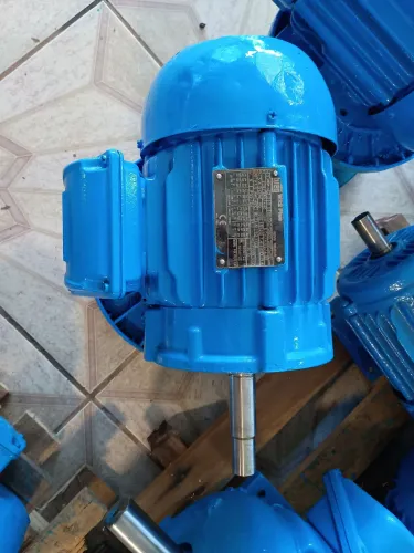 Vende-se motor de 3 CV trifasico 220/380 volts de 3.500 rpm de alta rotação