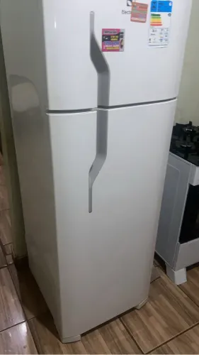 Vendo geladeira 