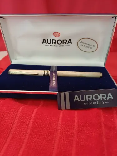 Caneta tinteiro Aurora italiana