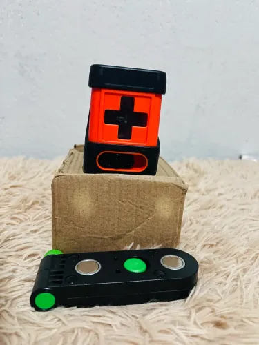 Nível a Laser Hilda 2 Linhas + Suporte magnético de brinde