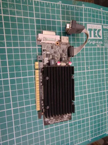 Placa Video Geforce Gt 210 1gb E-vga Hdmi Dvi 01g-p3-1313-kr