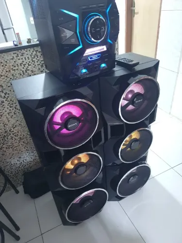 Som potente da Sony modelo MHC-GPX88 