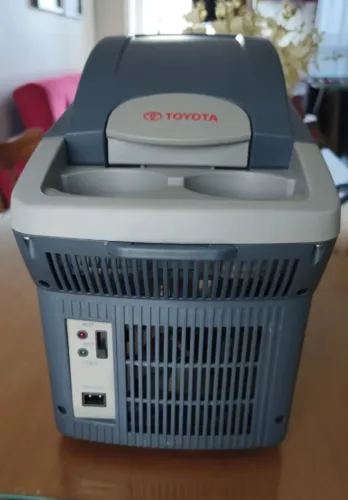 Geladeira portátil Hilux