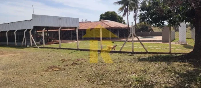 Sítio à venda em Marinópolis-SP: 3 quartos, 1 sala, 2 banheiros, 96.800 m² de área no bair