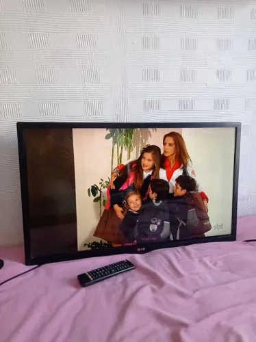 TV 32'' Completa! Acompanha antena e controle