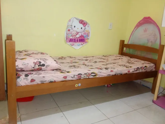 Vendo por motivo de viagem